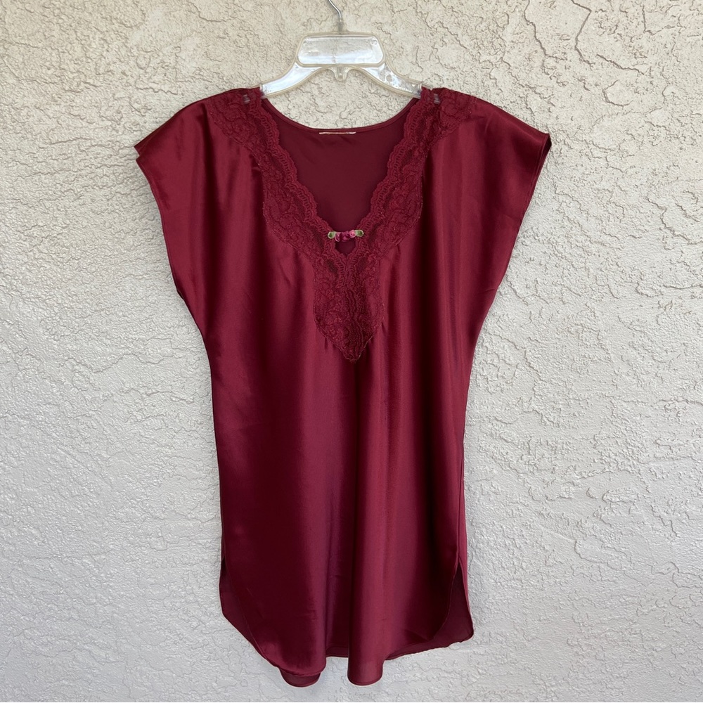 Vintage 80s Cranberry Satin Short Sleeve Nightgown - Size S - Picture 4 of 12